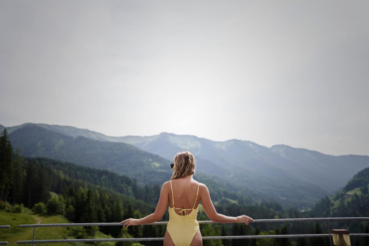 Holzhotel Forsthofalm Leogang Exteriör bild