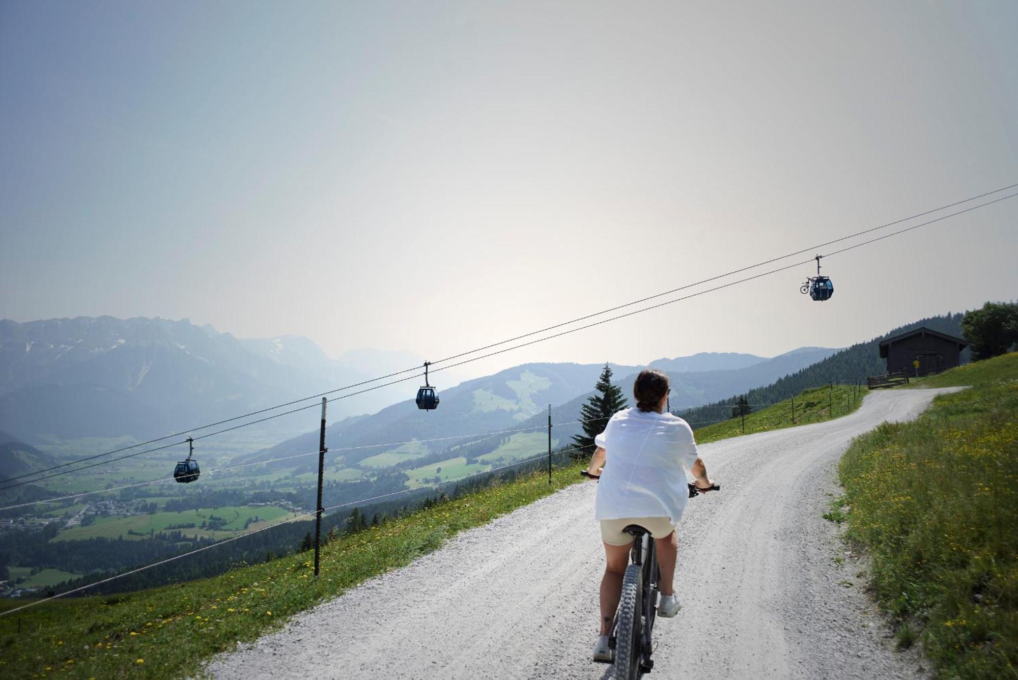 Holzhotel Forsthofalm Leogang Exteriör bild