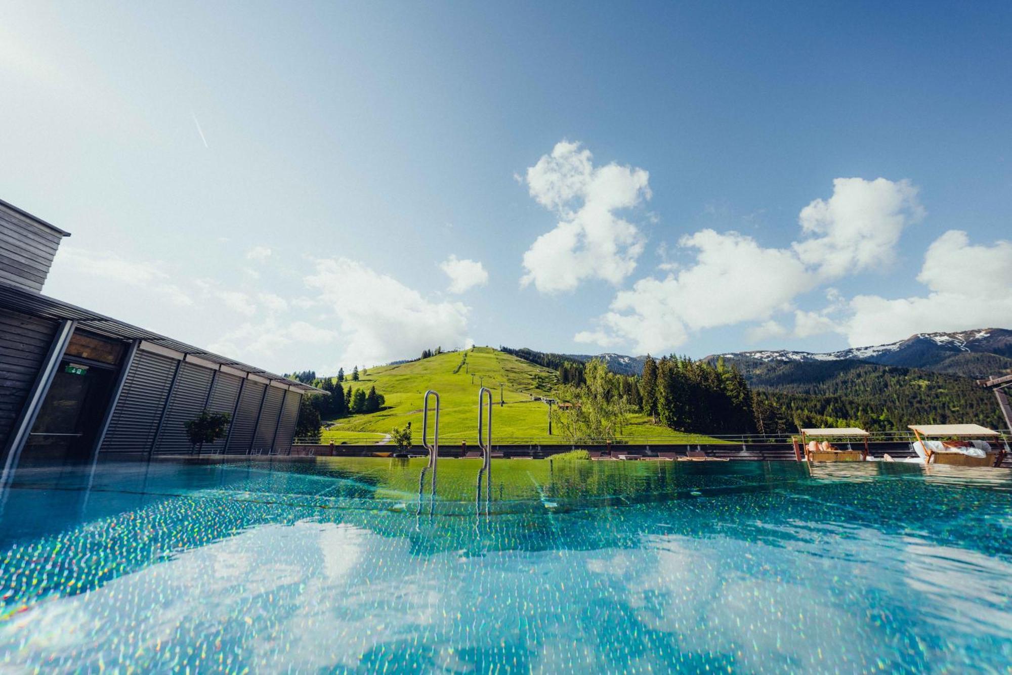 Holzhotel Forsthofalm Leogang Exteriör bild