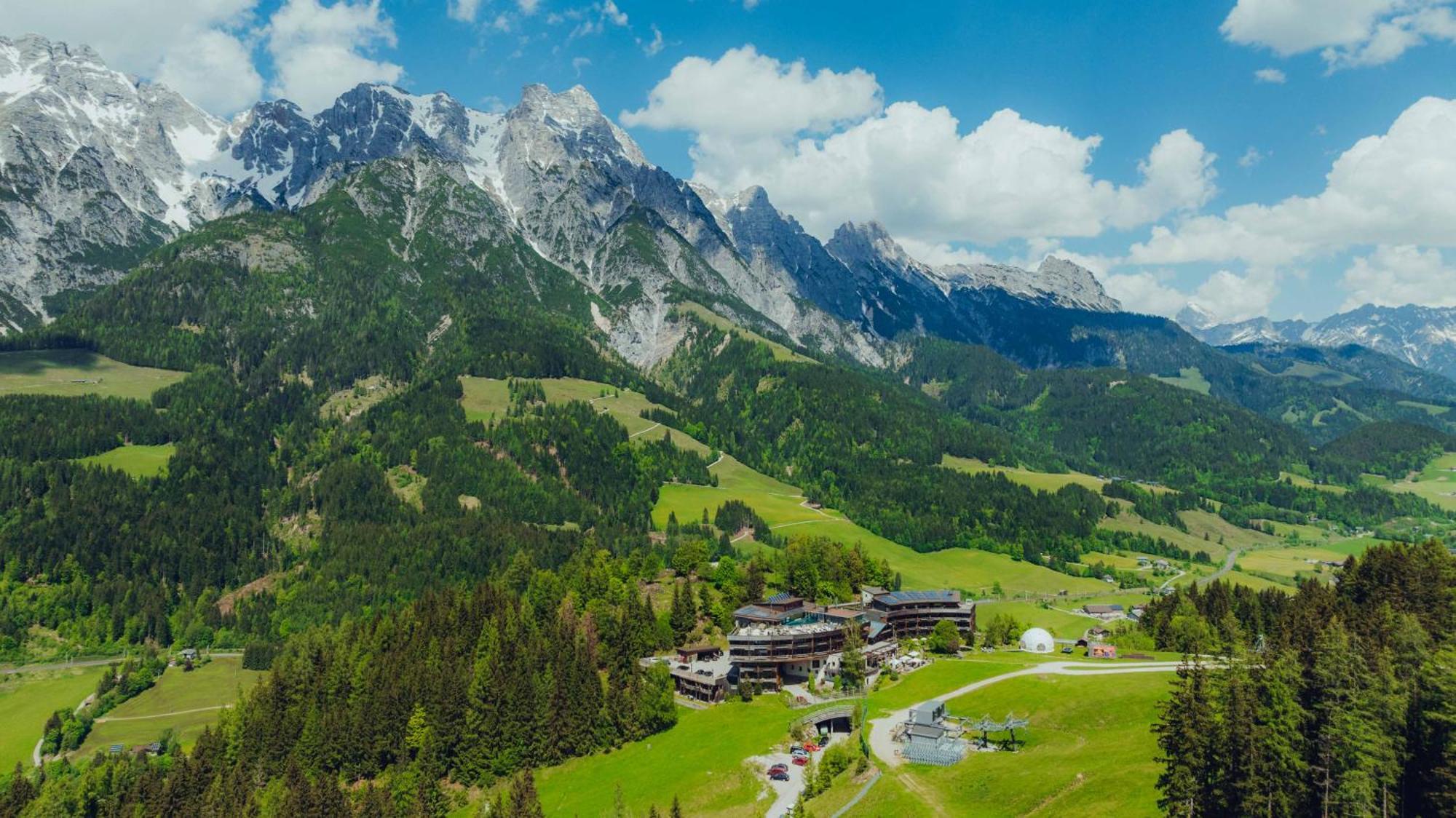 Holzhotel Forsthofalm Leogang Exteriör bild